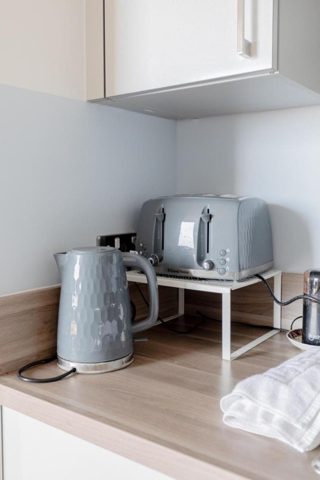 Quirky 1bd Flat Wgym & Views Dalston! * Londra